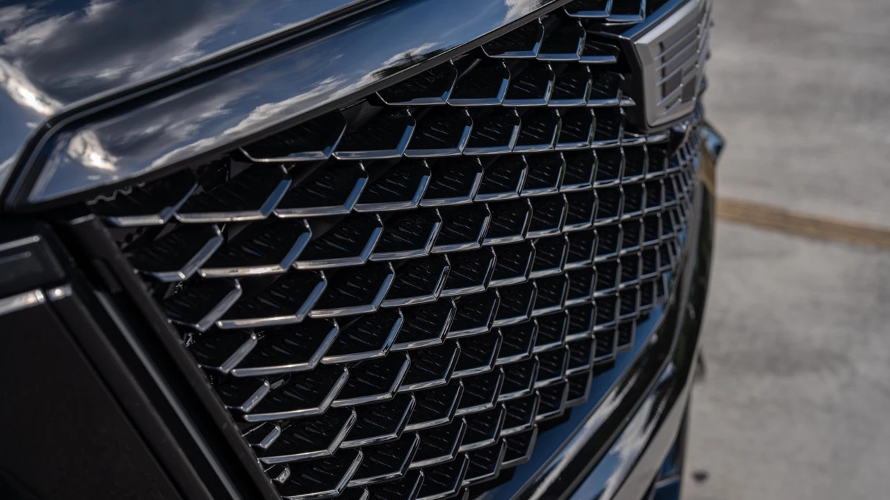 2026 Cadillac Escalade-V 5th Gen - Image 20 of 31