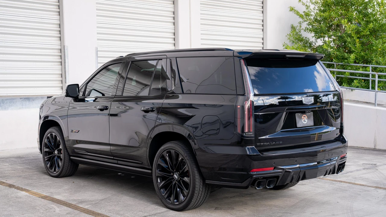 2026 Cadillac Escalade-V 5th Gen - Image 8 of 31