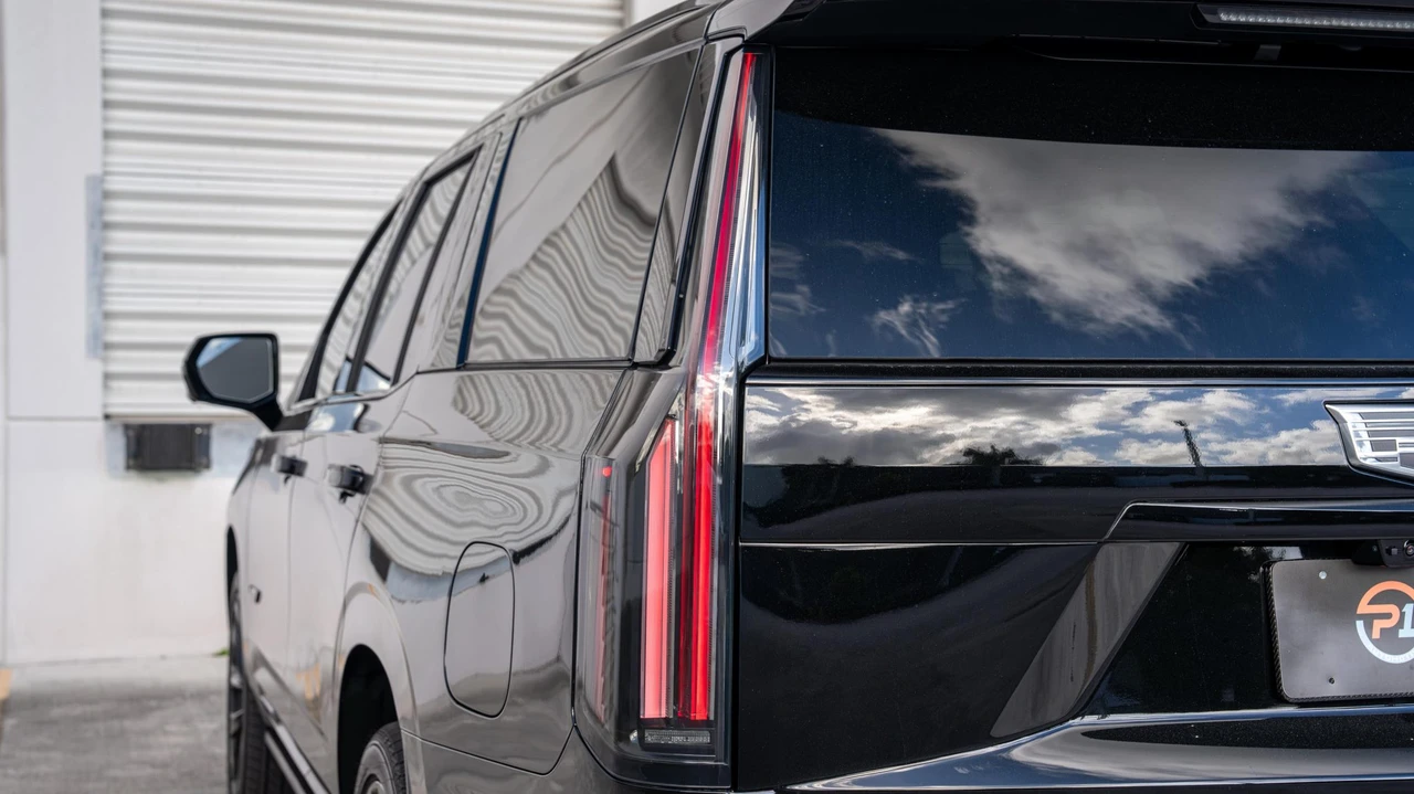 2026 Cadillac Escalade-V 5th Gen - Image 14 of 31