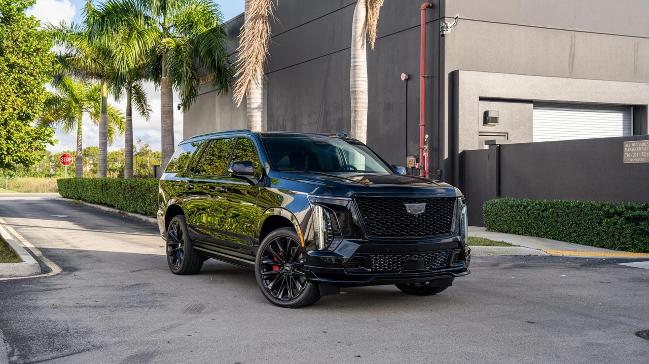 2026 Cadillac Escalade-V 5th Gen - Image 2 of 31