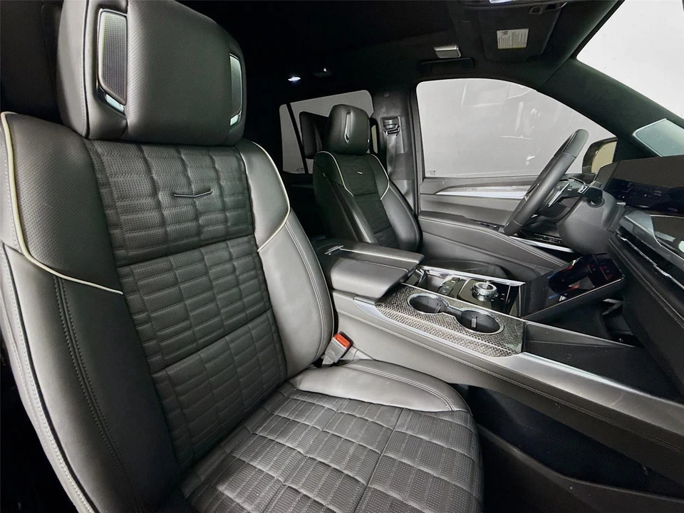 2026 Cadillac Escalade-V 5th Gen - Image 10 of 21