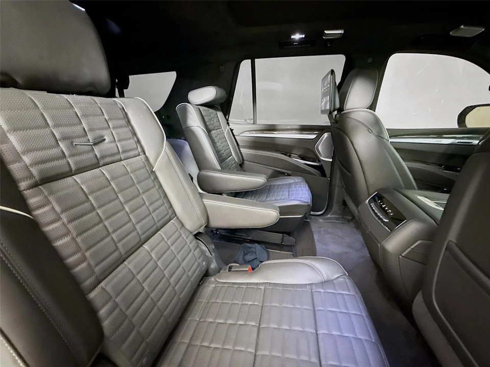 2026 Cadillac Escalade-V 5th Gen - Image 9 of 21