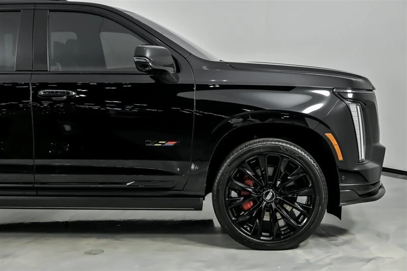 2026 Cadillac Escalade-V 5th Gen - Image 15 of 21