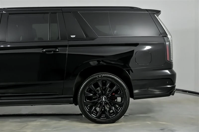 2026 Cadillac Escalade-V 5th Gen - Image 9 of 21