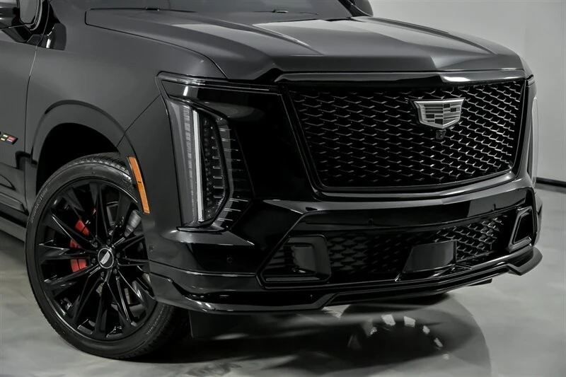 2026 Cadillac Escalade-V 5th Gen - Image 3 of 21