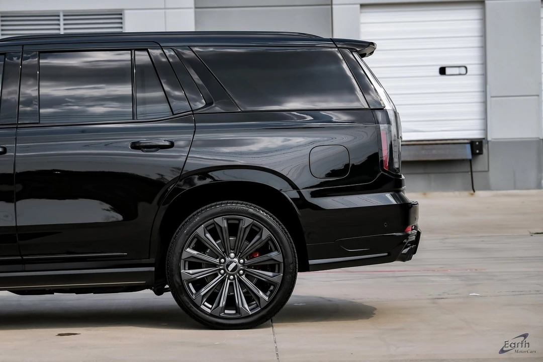 2026 Cadillac Escalade-V 5th Gen - Image 7 of 12