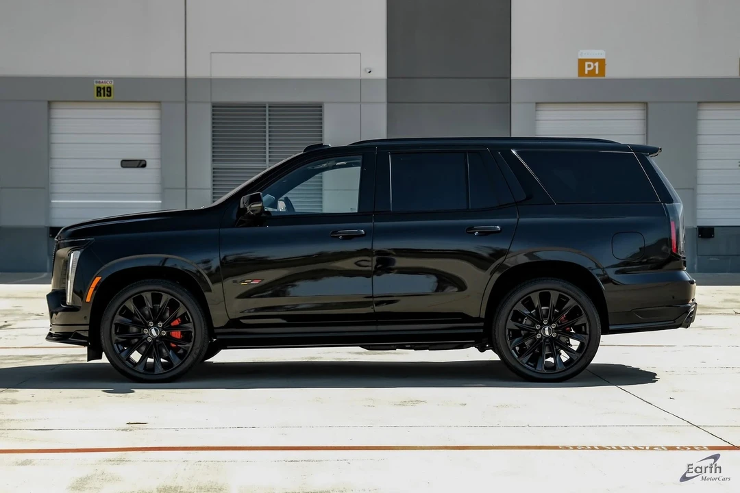2026 Cadillac Escalade-V 5th Gen - Image 5 of 12