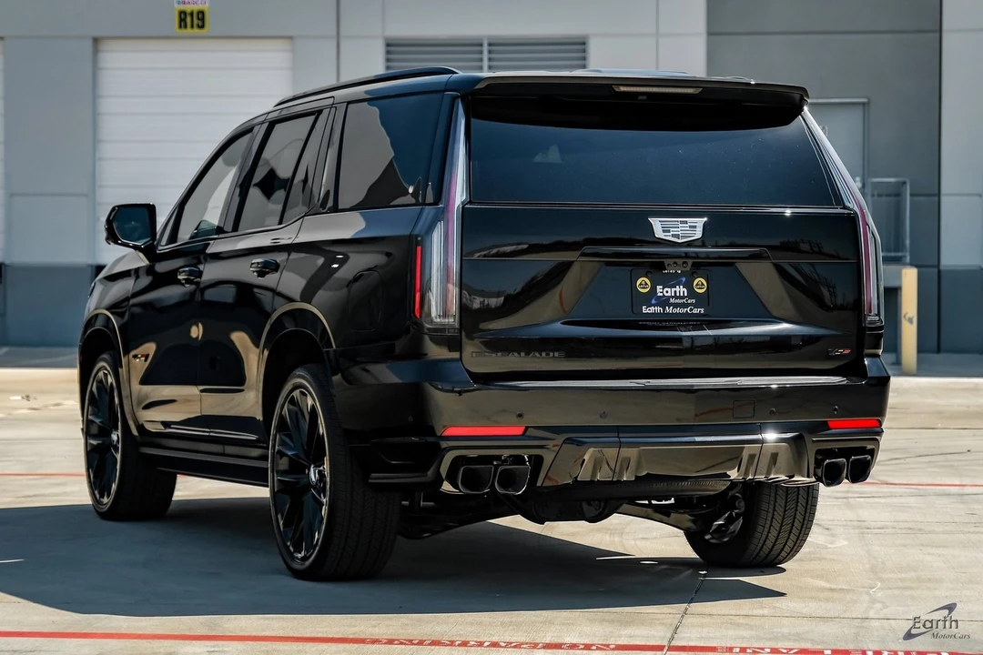 2026 Cadillac Escalade-V 5th Gen - Image 10 of 12