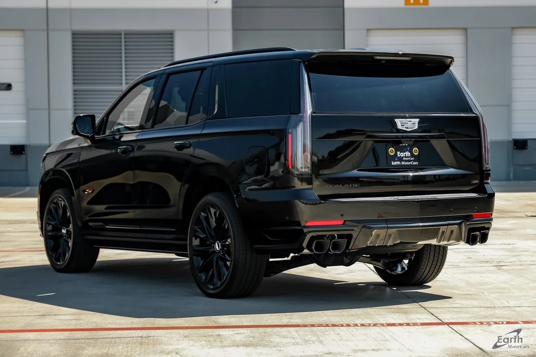 2026 Cadillac Escalade-V 5th Gen - Image 8 of 12