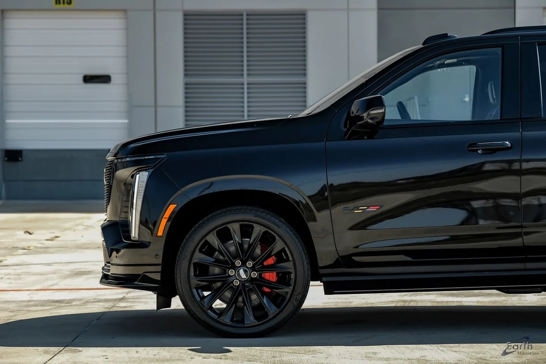 2026 Cadillac Escalade-V 5th Gen - Image 7 of 12