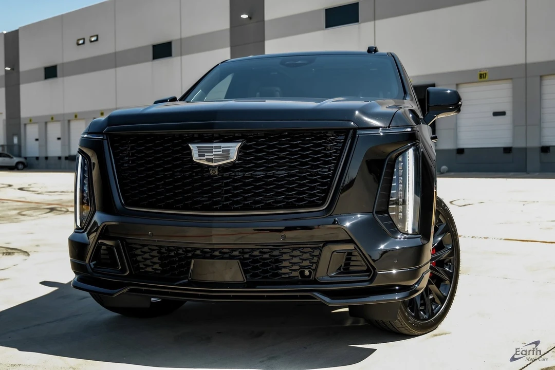 2026 Cadillac Escalade-V 5th Gen - Image 4 of 12