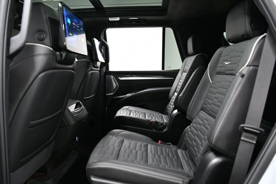 2026 Cadillac Escalade-V 5th Gen - Image 16 of 20