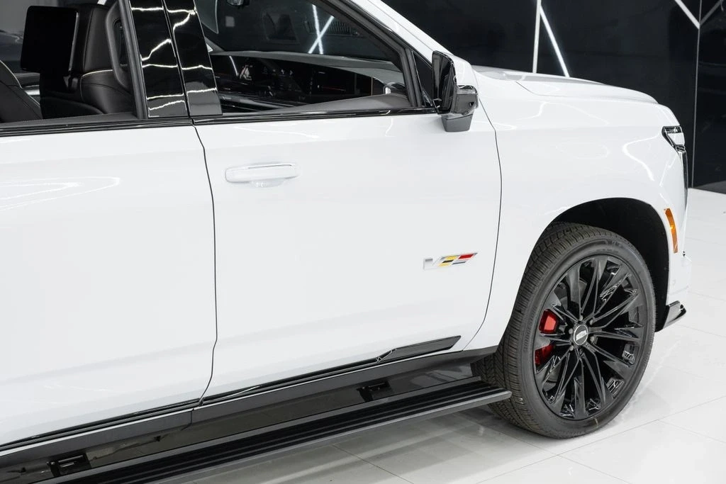2026 Cadillac Escalade-V 5th Gen - Image 10 of 21