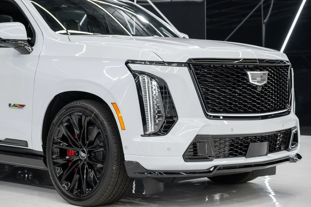 2026 Cadillac Escalade-V 5th Gen - Image 5 of 21