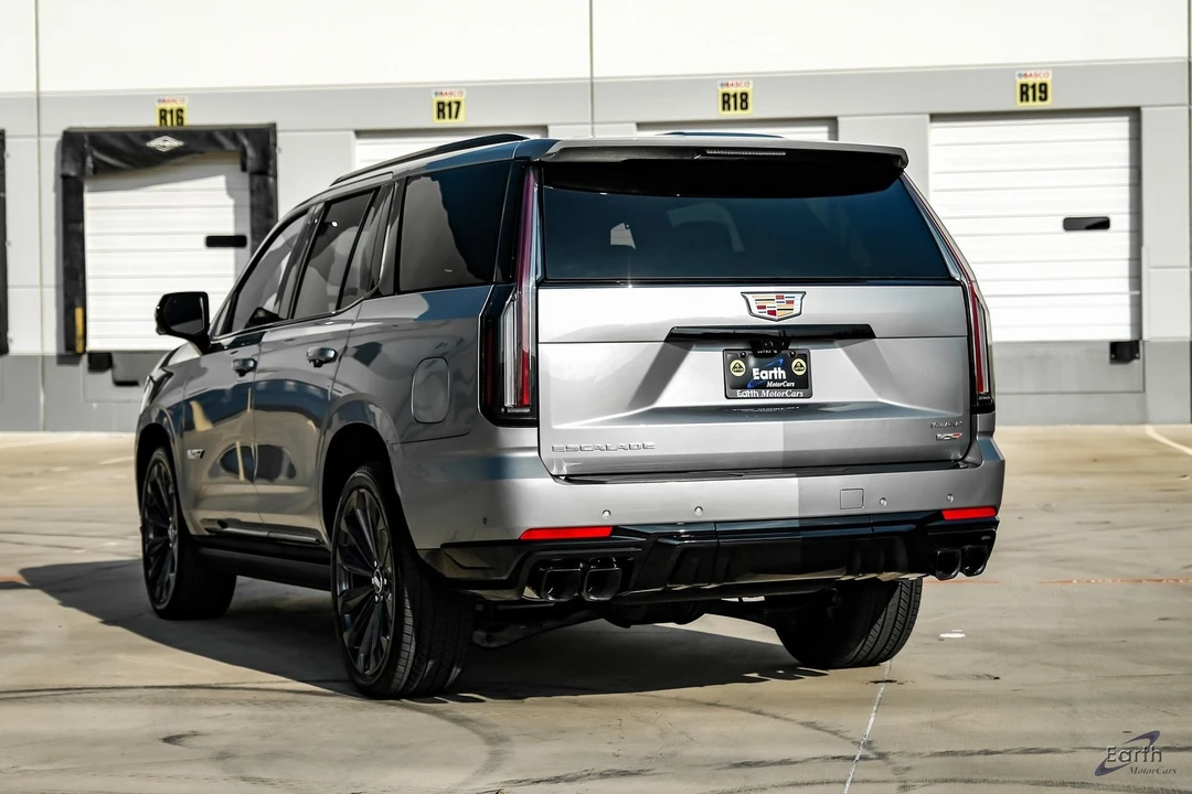 2026 Cadillac Escalade-V 5th Gen - Image 9 of 12