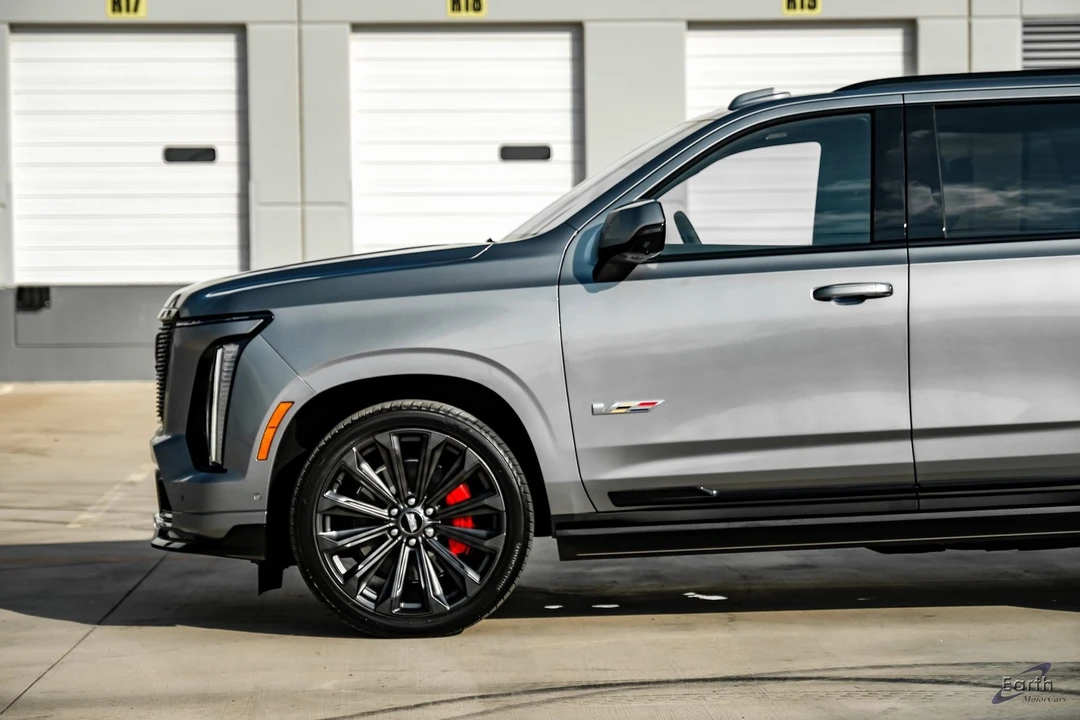 2026 Cadillac Escalade-V 5th Gen - Image 6 of 12