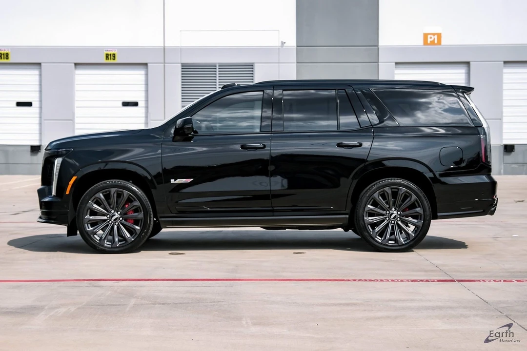 2026 Cadillac Escalade-V 5th Gen - Image 6 of 12