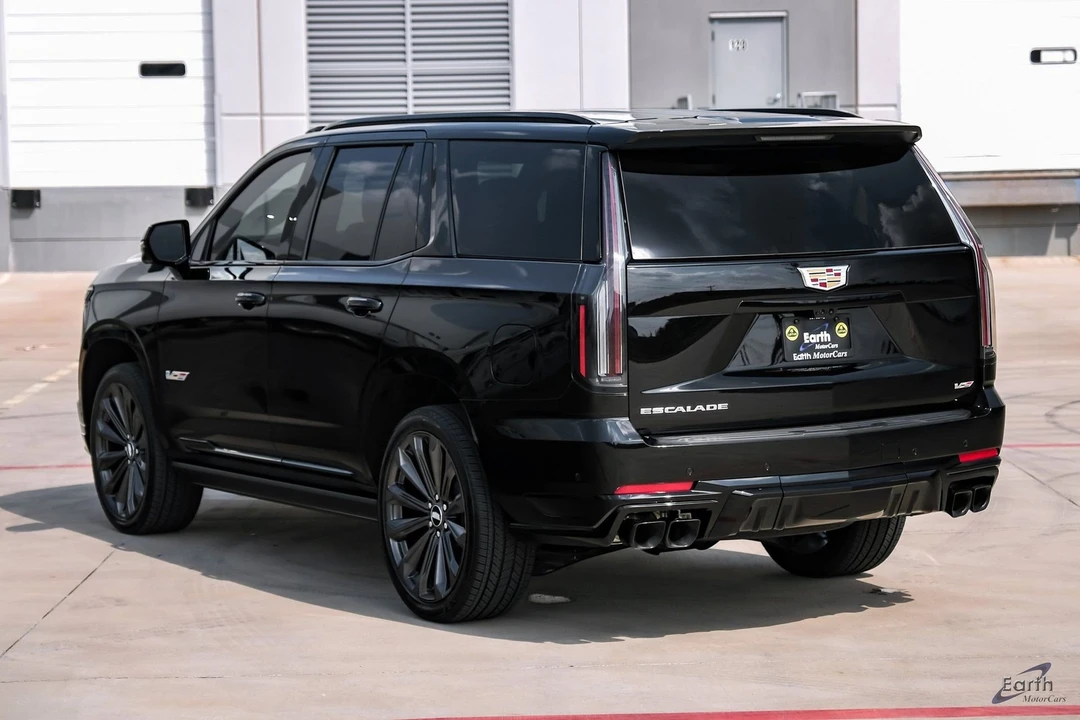 2026 Cadillac Escalade-V 5th Gen - Image 9 of 12