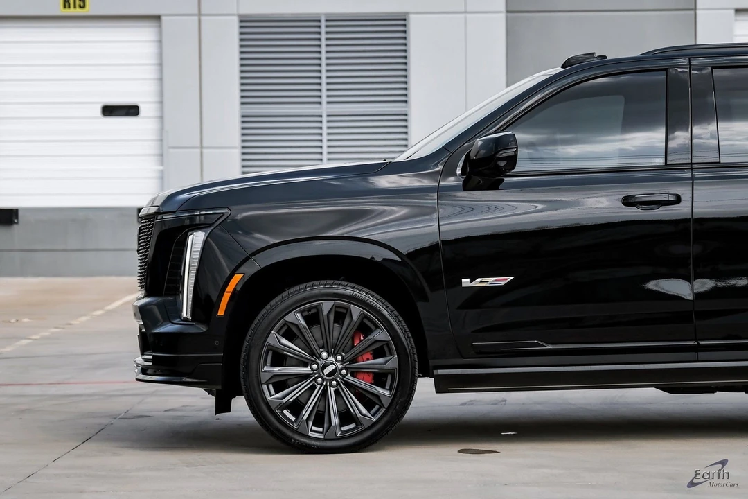 2026 Cadillac Escalade-V 5th Gen - Image 7 of 12