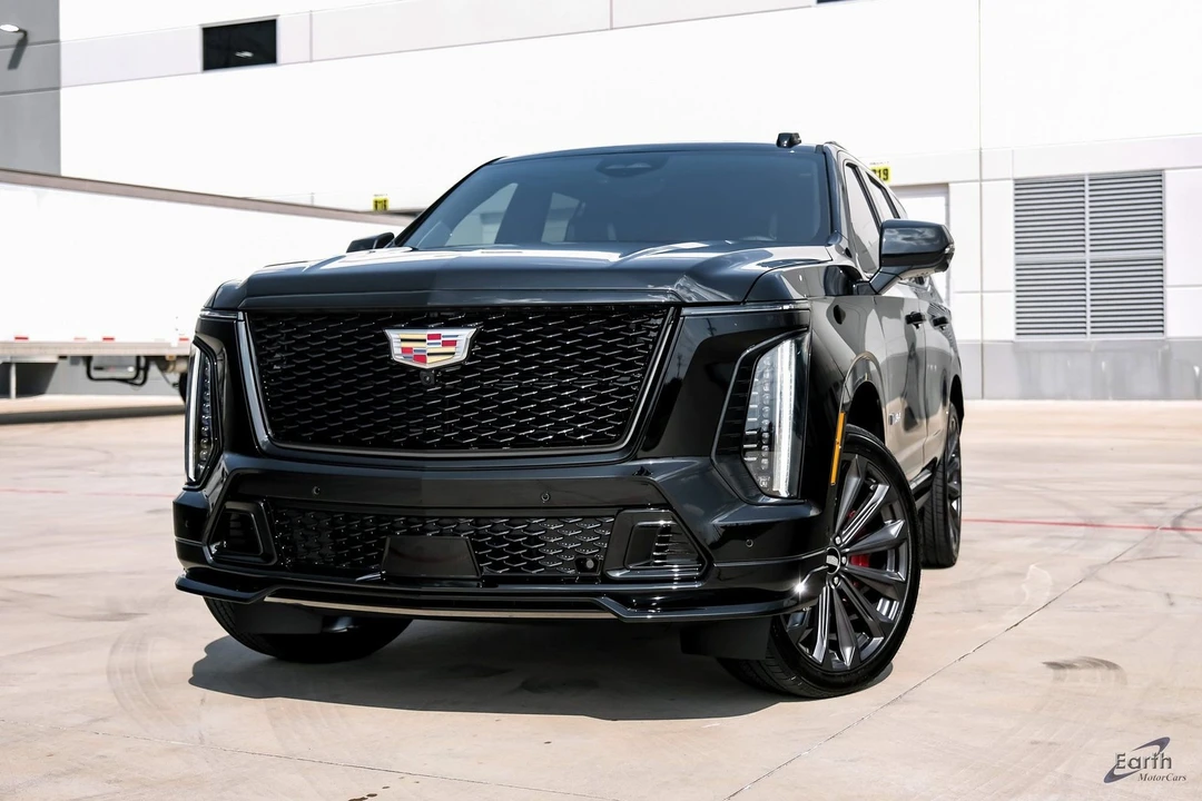 2026 Cadillac Escalade-V 5th Gen - Image 4 of 12