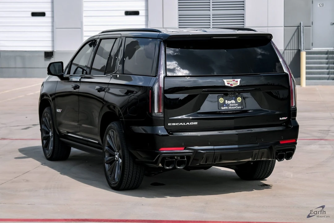 2026 Cadillac Escalade-V 5th Gen - Image 10 of 12