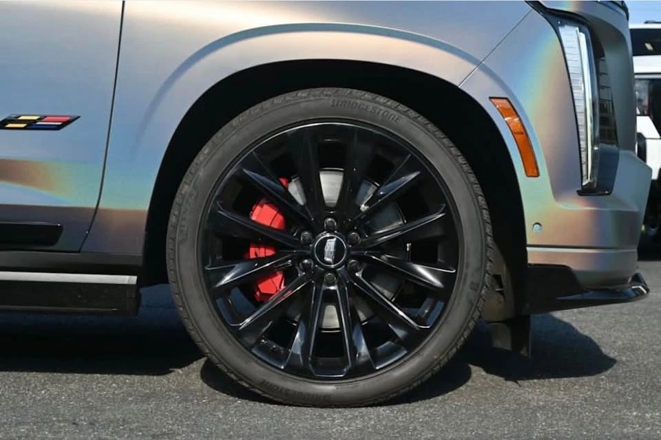 2026 Cadillac Escalade-V 5th Gen - Image 7 of 9
