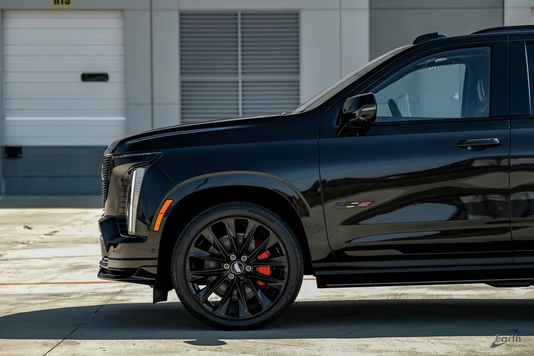 2026 Cadillac Escalade-V 5th Gen - Image 7 of 12