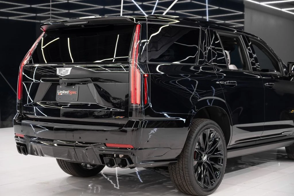 2026 Cadillac Escalade-V 5th Gen - Image 14 of 21