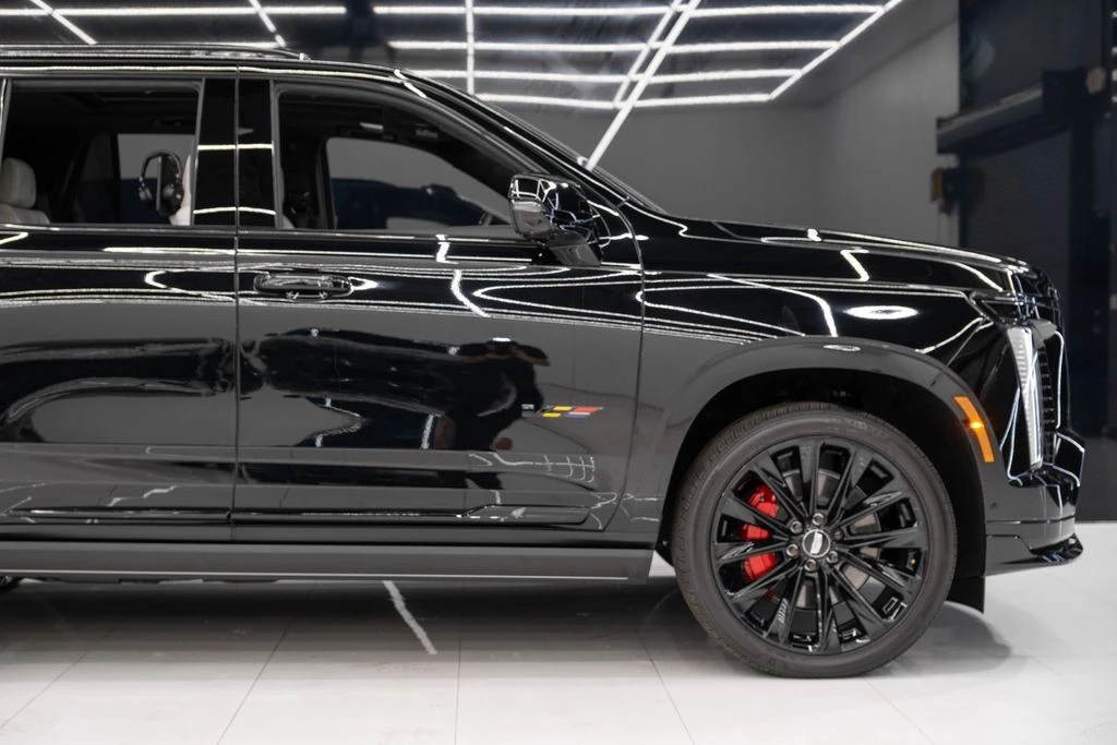 2026 Cadillac Escalade-V 5th Gen - Image 11 of 21
