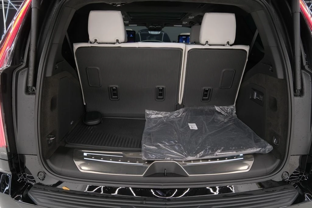 2026 Cadillac Escalade-V 5th Gen - Image 20 of 21