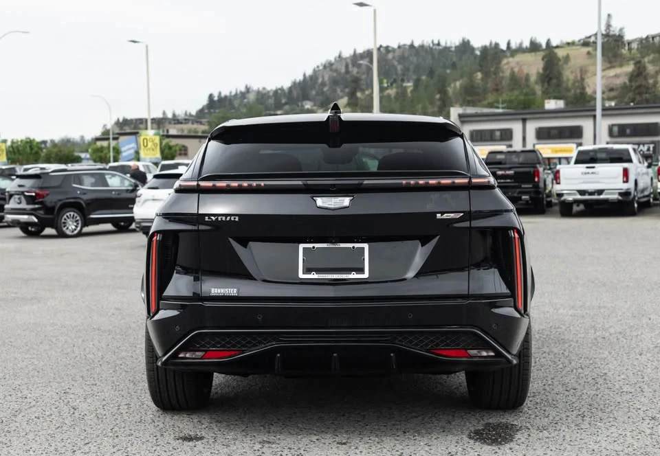 2026 Cadillac Lyriq - Image 6 of 15