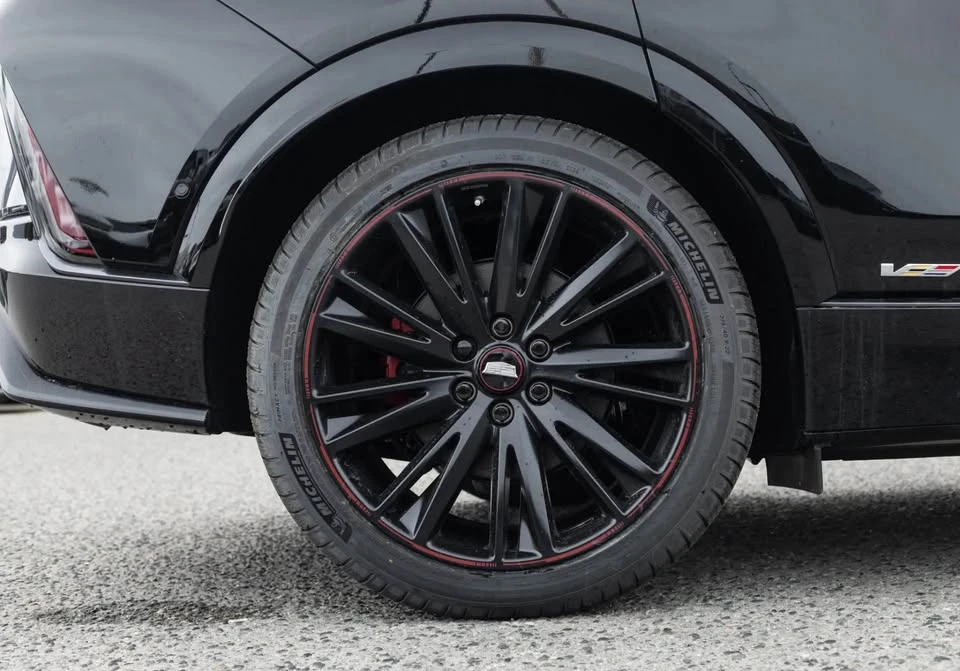 2026 Cadillac Lyriq - Image 7 of 15