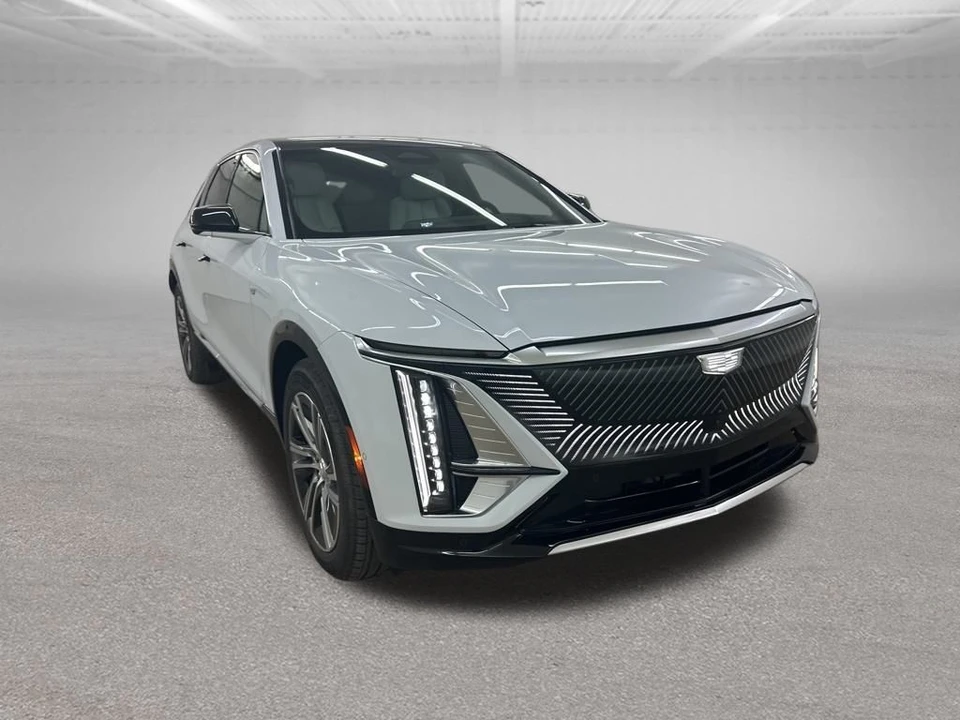 2026 Cadillac Lyriq - Image 2 of 12