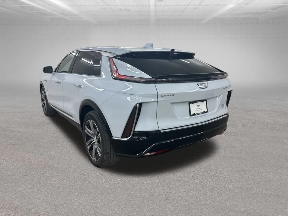 2026 Cadillac Lyriq - Image 7 of 12