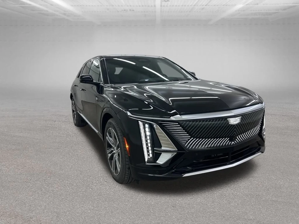 2026 Cadillac Lyriq - Image 2 of 12