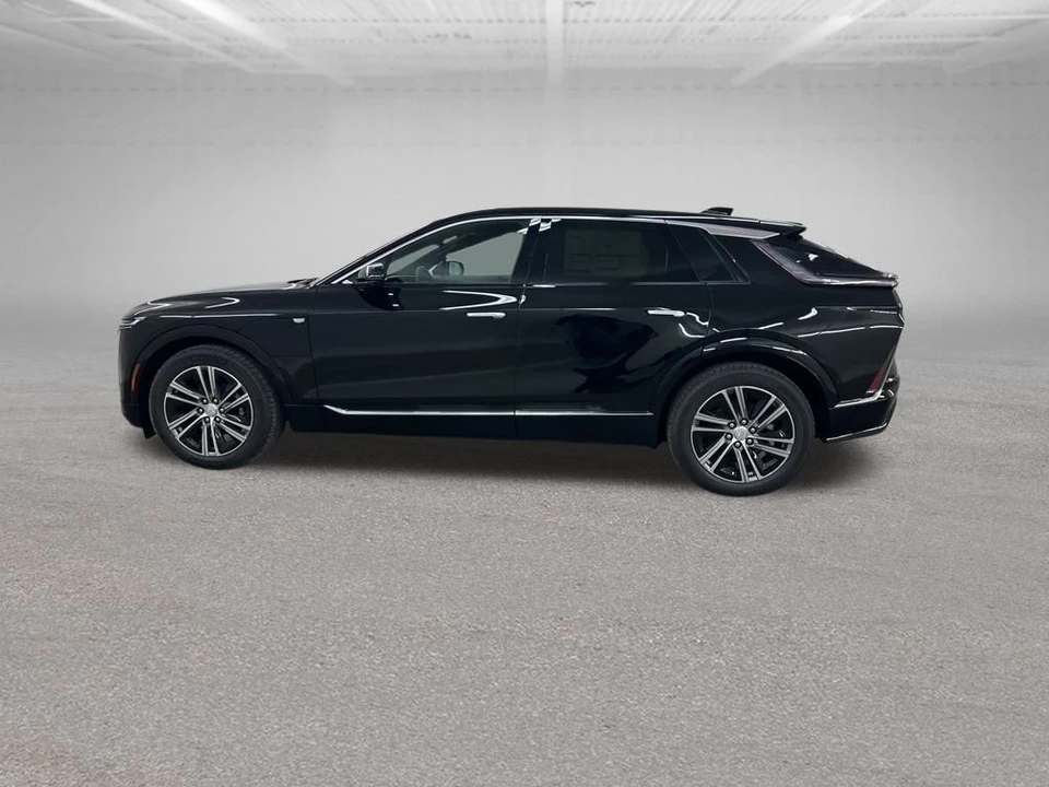 2026 Cadillac Lyriq - Image 6 of 12