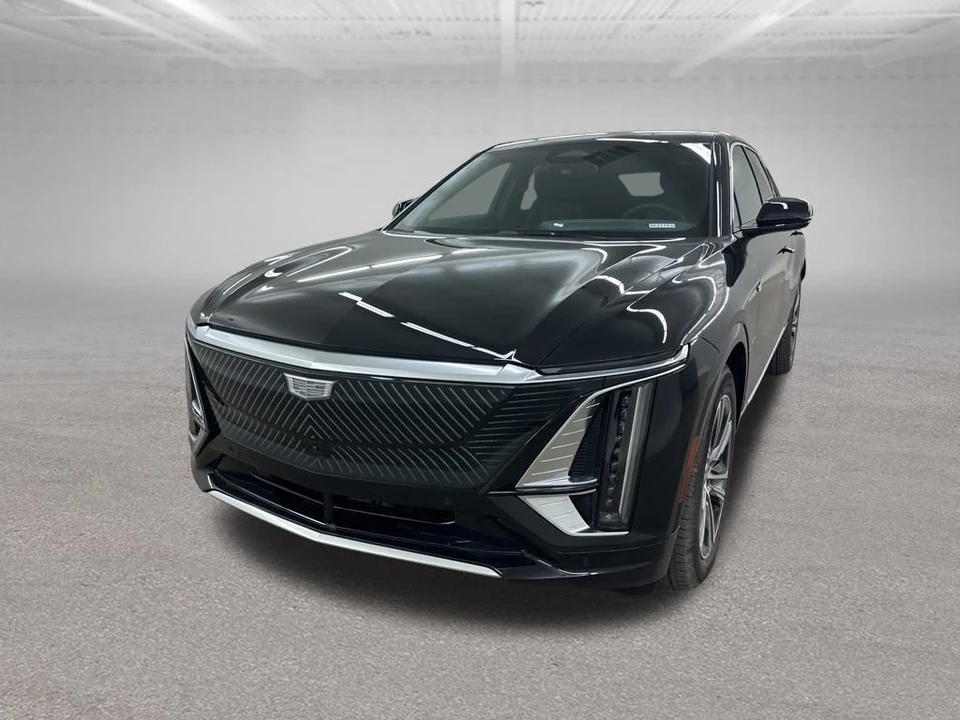 2026 Cadillac Lyriq - Image 4 of 12