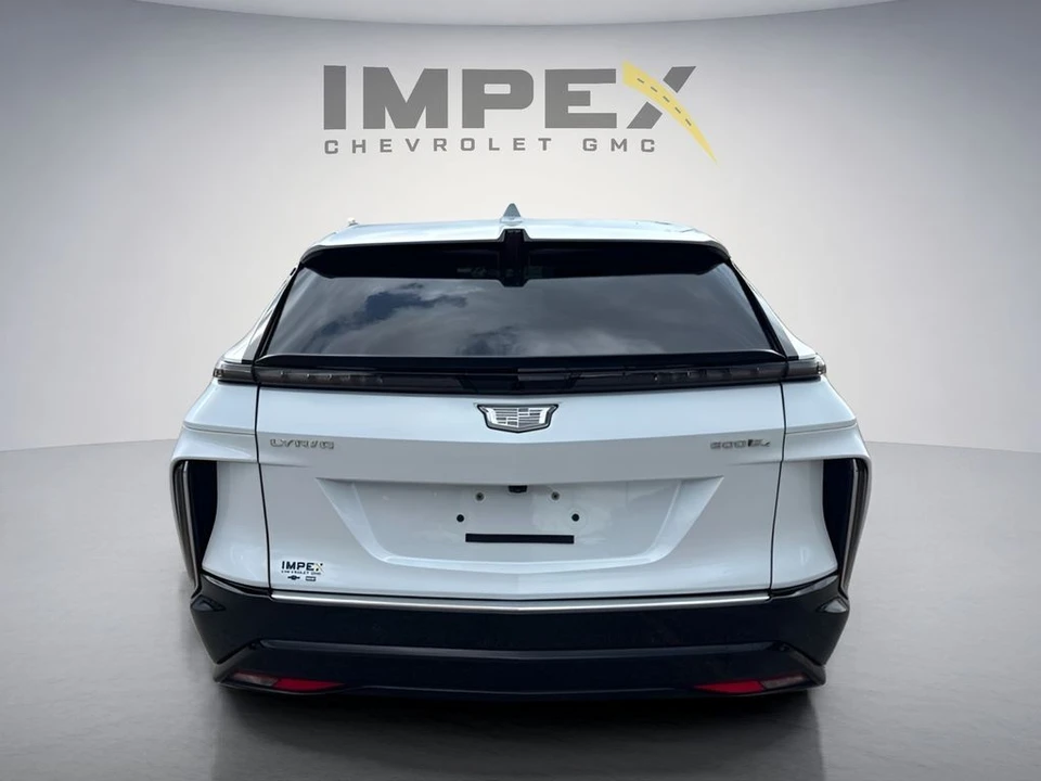 2026 Cadillac Lyriq - Image 4 of 31