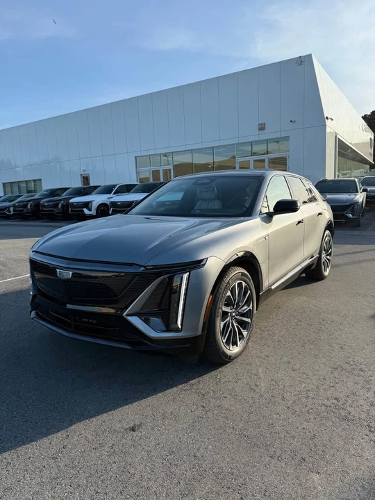 2026 Cadillac Lyriq - Image 2 of 6