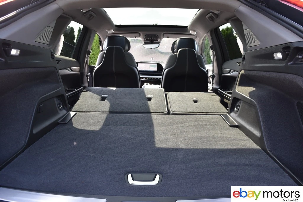 2026 Cadillac Optiq - Image 15 of 24