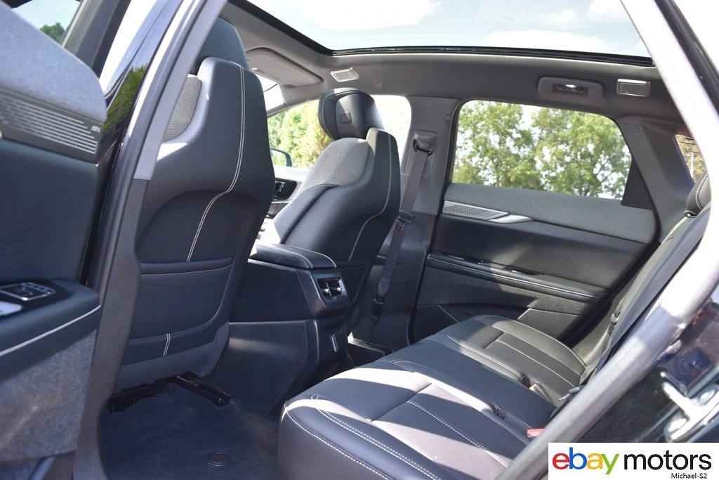 2026 Cadillac Optiq - Image 13 of 24