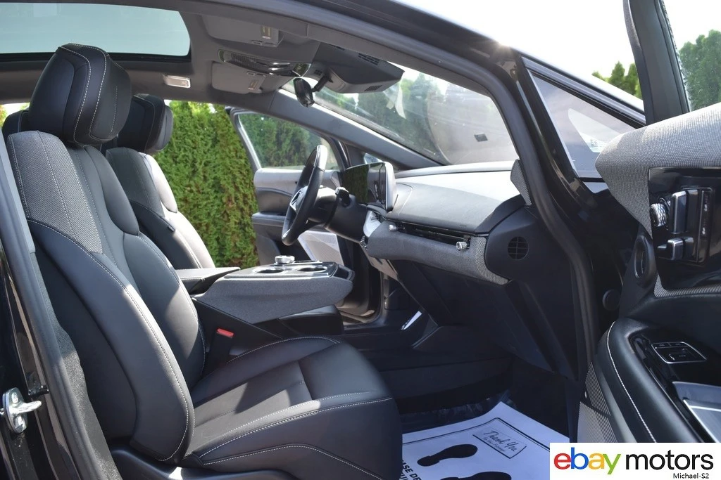 2026 Cadillac Optiq - Image 17 of 24