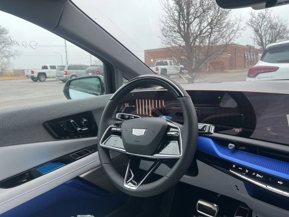 2026 Cadillac Optiq - Image 9 of 11