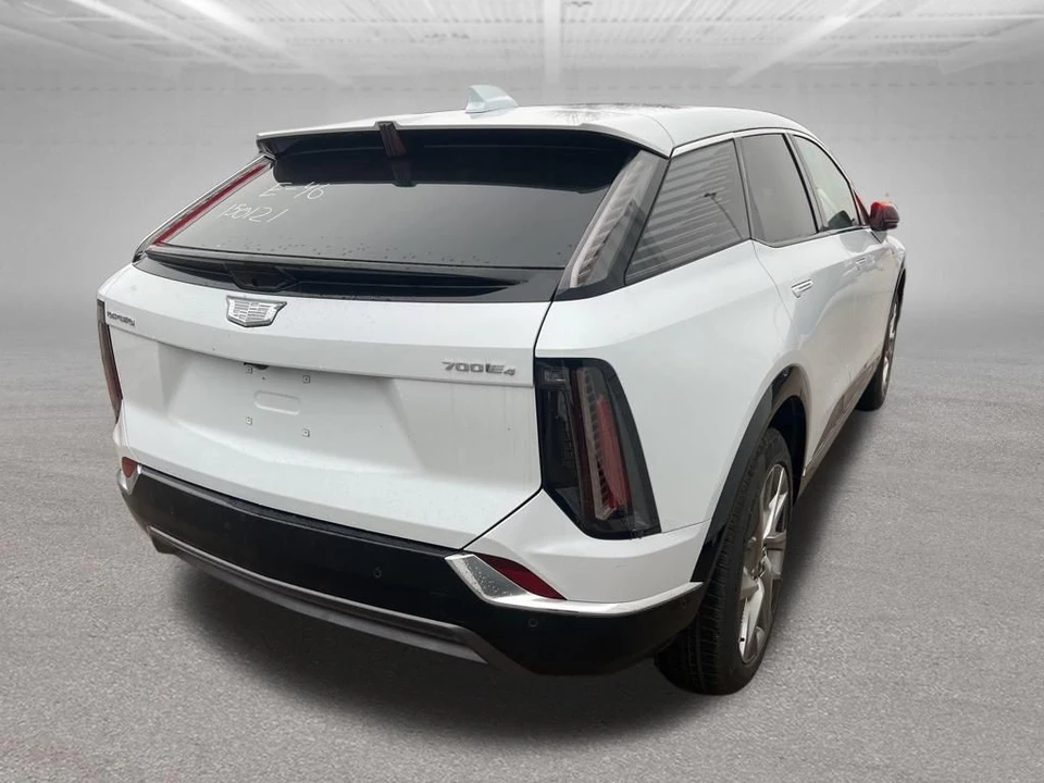 2026 Cadillac Optiq - Image 3 of 11