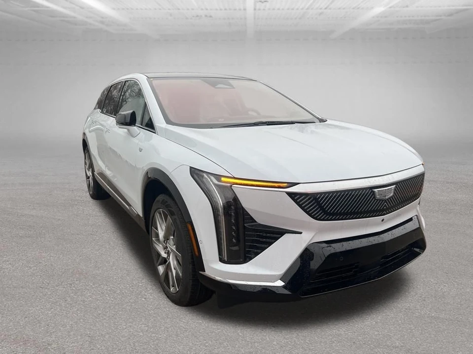 2026 Cadillac Optiq - Image 2 of 11