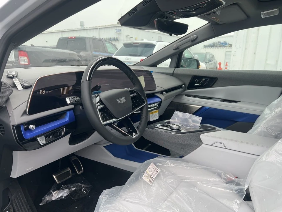 2026 Cadillac Optiq - Image 6 of 11