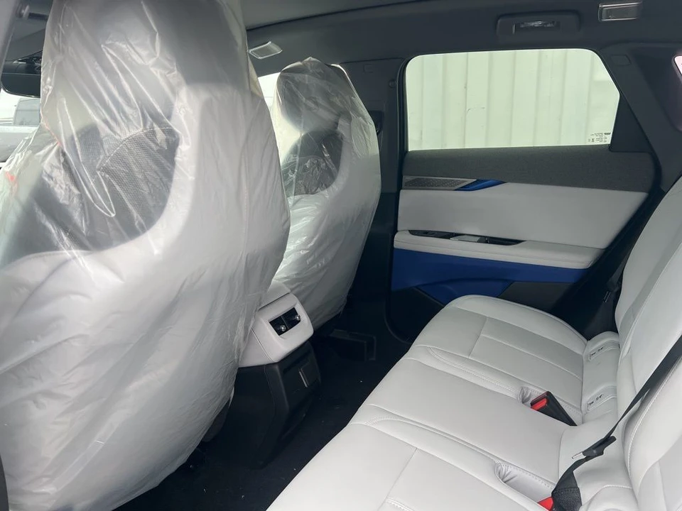 2026 Cadillac Optiq - Image 7 of 11