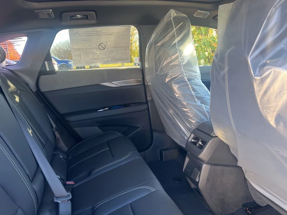2026 Cadillac Optiq - Image 8 of 11