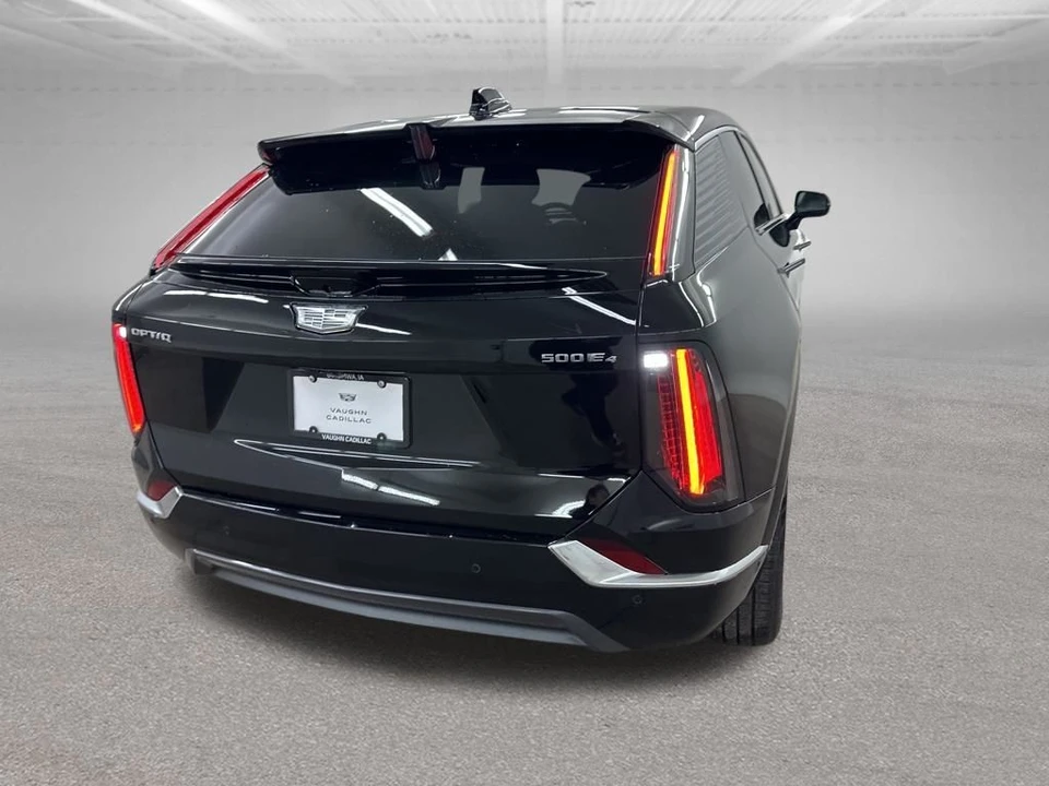 2026 Cadillac Optiq - Image 10 of 12