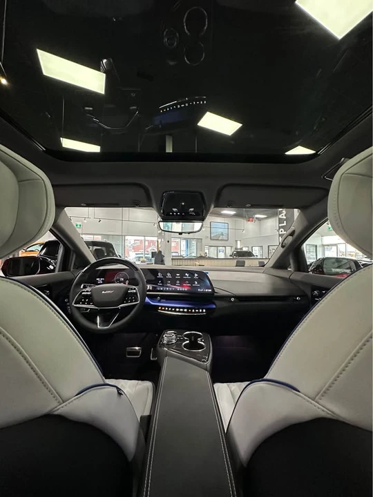2026 Cadillac Optiq - Image 14 of 16